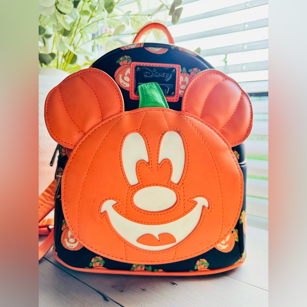 Loungefly Disney Mickey-O-Lantern Womens Backpack